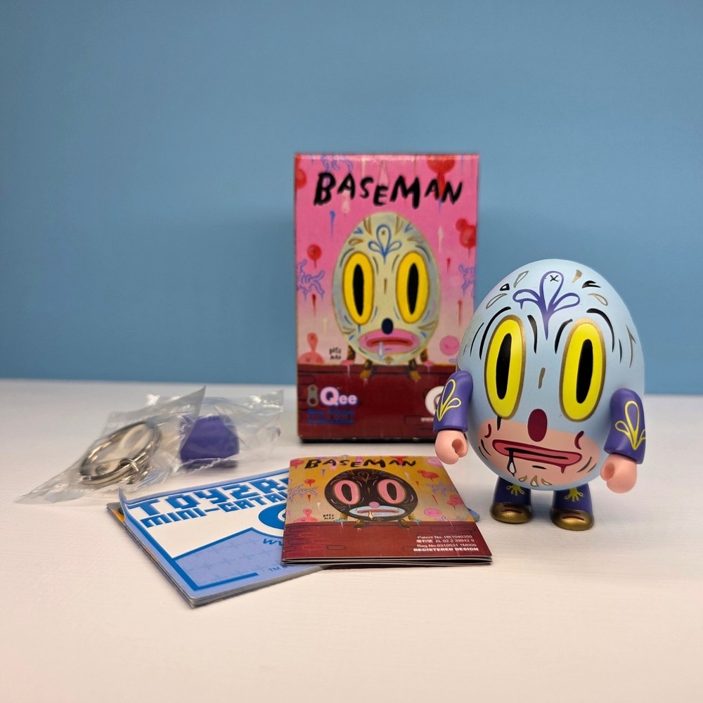 Gary Baseman Qee‎ Toy2R Egg Keychain Hump Qee Dump Qee Vinyl Figure 2006 PUPLE